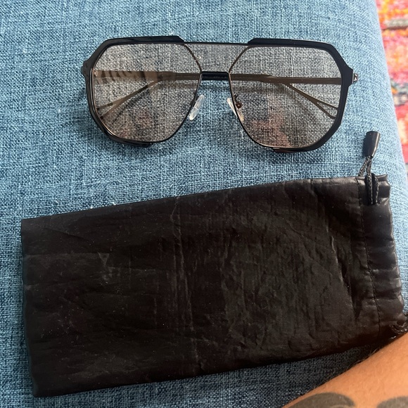 Black Geometric Sunglasses with Case - Picture 1 of 2